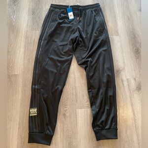 Men’s sz L Adidas originals Chile 20 TP slim fit pants